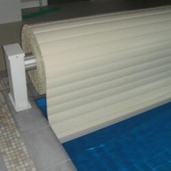 Rolka zwijająca do żaluzji Malaga maks. do basenu 5x10m,nadwodna,elektryczna